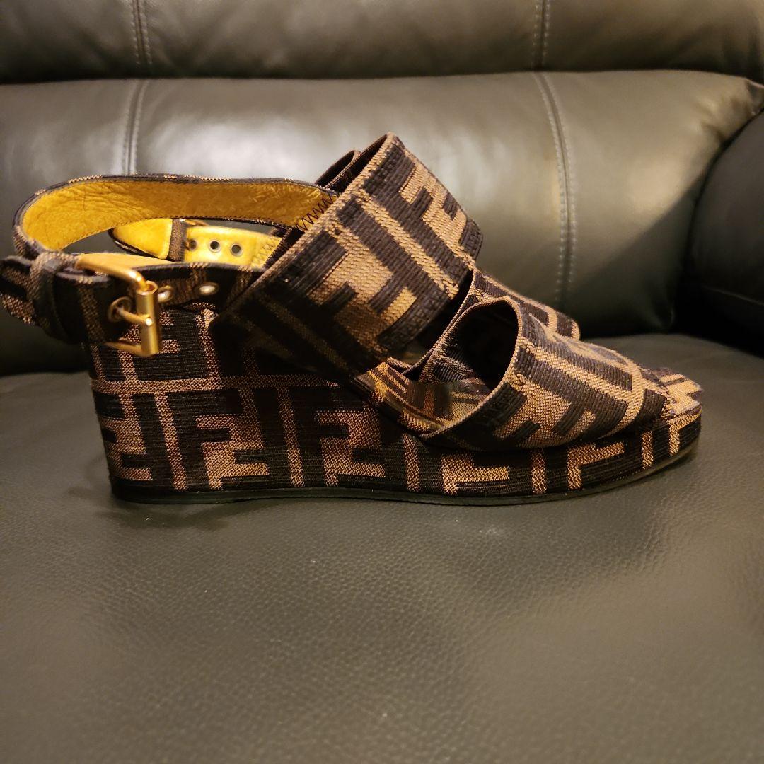 FENDI FFロゴ ウェッジサンダル