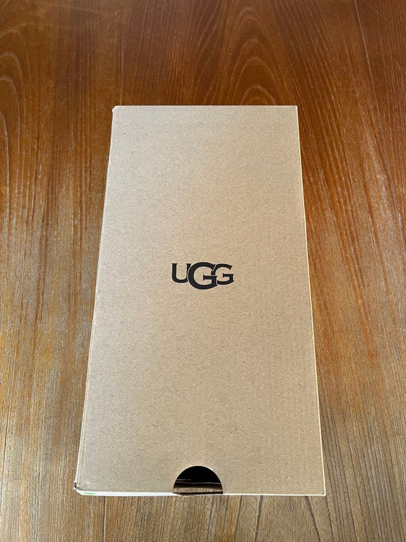 UGG ダコタ　モカシンシューズ