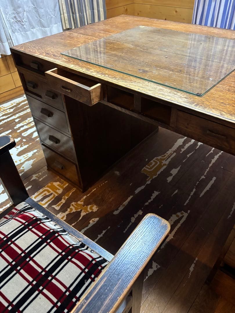 昭和レトロ　85年前のデスク
