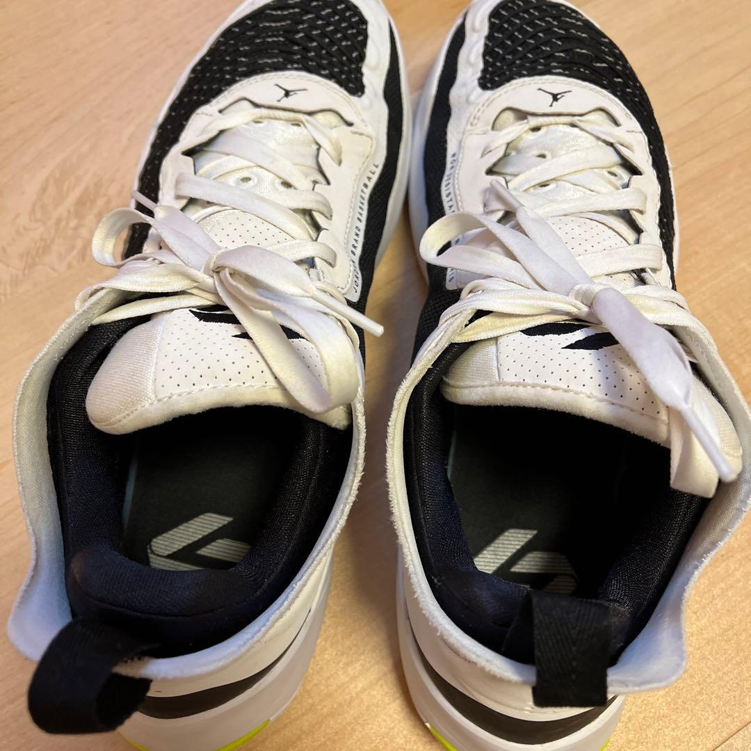 ジョーダン ルカ１ JODAN LUKA1 PF 白/黒 28.5