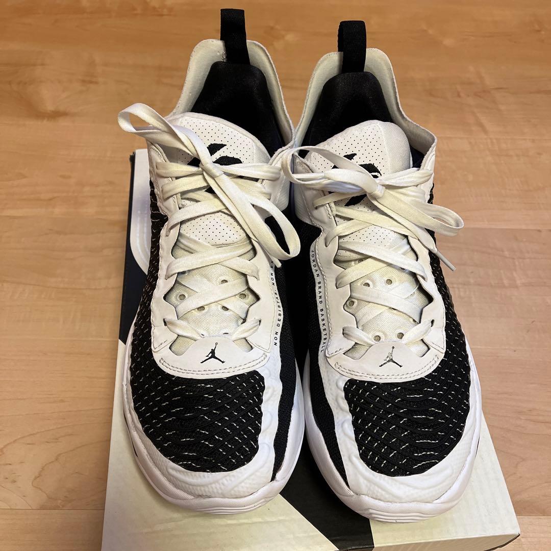 ジョーダン ルカ１ JODAN LUKA1 PF 白/黒 28.5