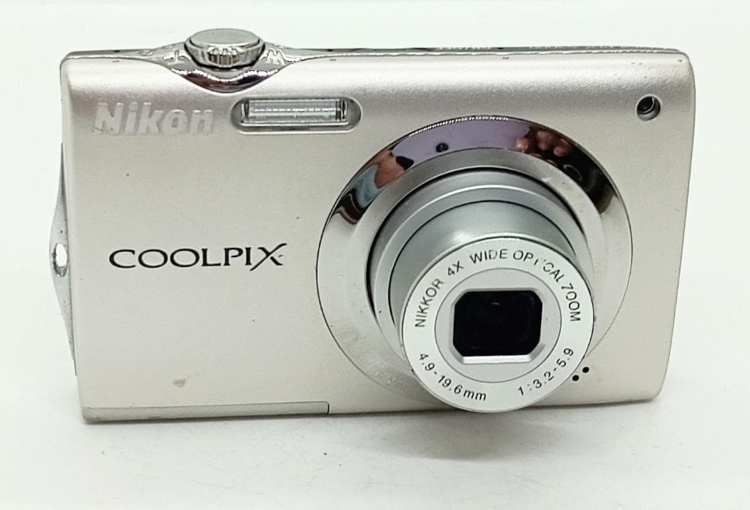 Nikon COOLPIX S3000 コンパクトデジタルカメラ 充電器付き