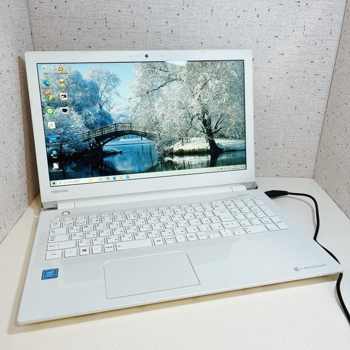 かわいいホワイト✨人気の東芝ノートパソコン｜爆速SSD512GB｜カメラ付き