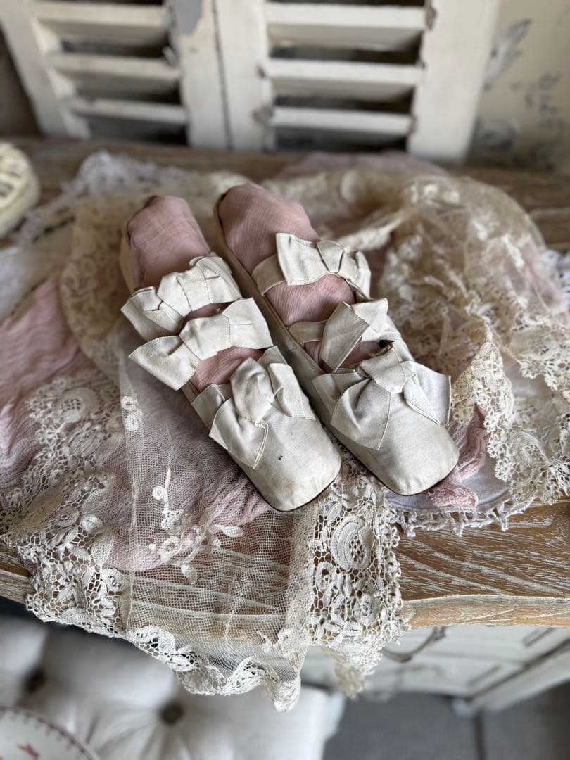 フランスアンティーク希少！ビクトリアンリボンのシルクウェディングシューズ