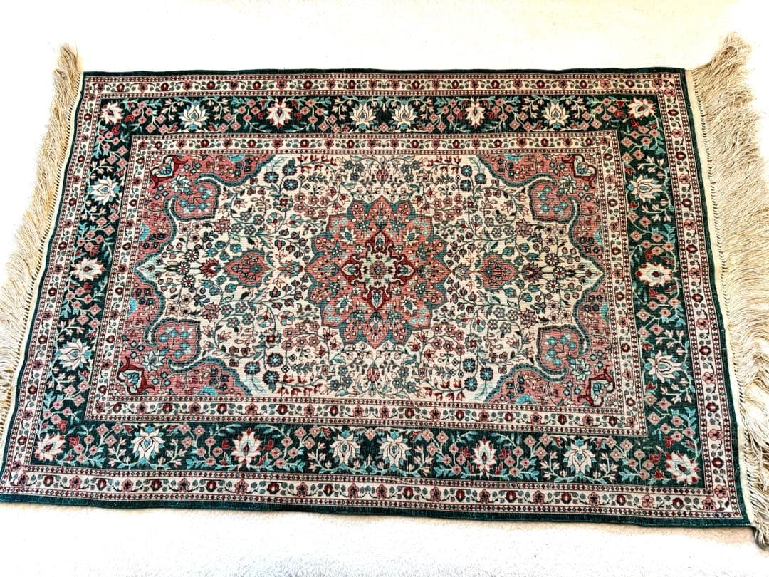 イラン製 ペルシャ絨毯 ／イスファハーン ガシャーンデザイン