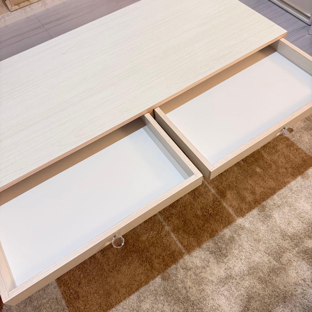 ホワイトウッド北欧風引き出し付きテーブル　ビジュー取っ手付き