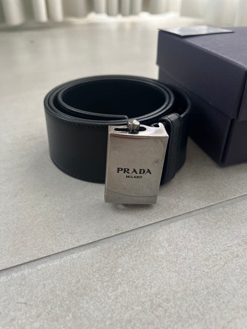 【極美品】PRADA プラダ レザーベルト ロゴバックル 黒 75