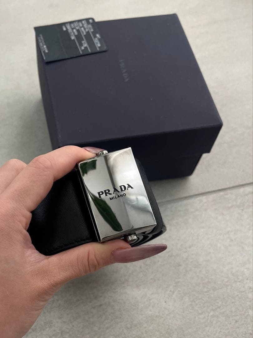 【極美品】PRADA プラダ レザーベルト ロゴバックル 黒 75