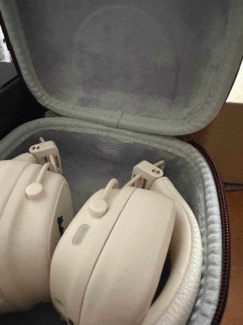 Marshall Major V ワイヤレスヘッドフォン クリーム