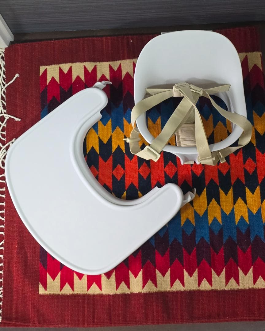 Cybex ハイチェア（サンドホワイト）ハーネス＆スナックトレー付き