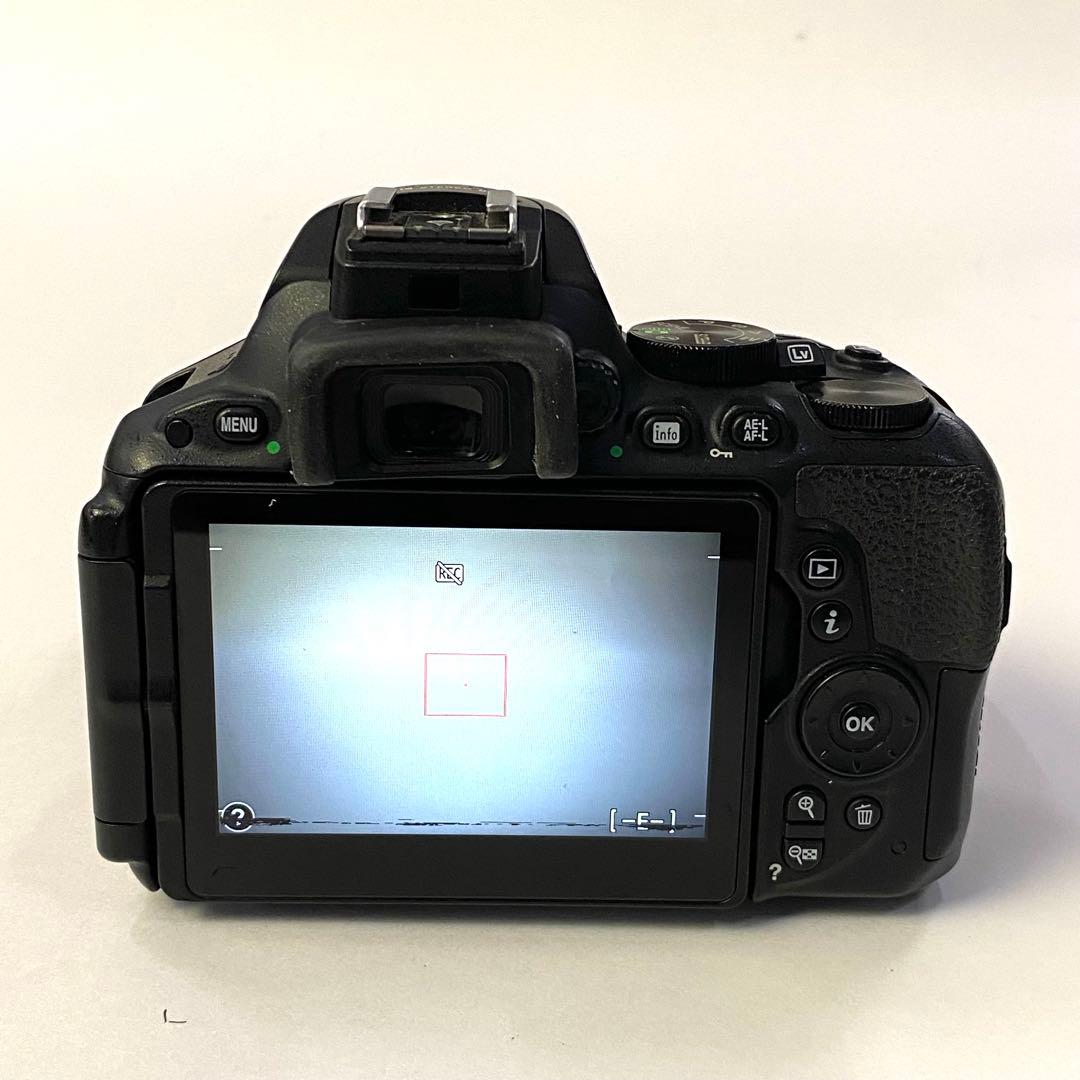 Nikon 一眼レフ D5500 18-55mmレンズ付き WiFi