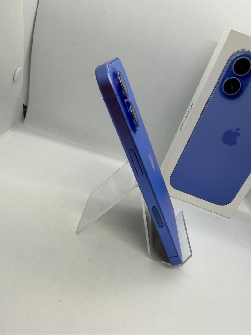 【極美品】iPhone16 256GB バッテリー100% 付属品完備端末！