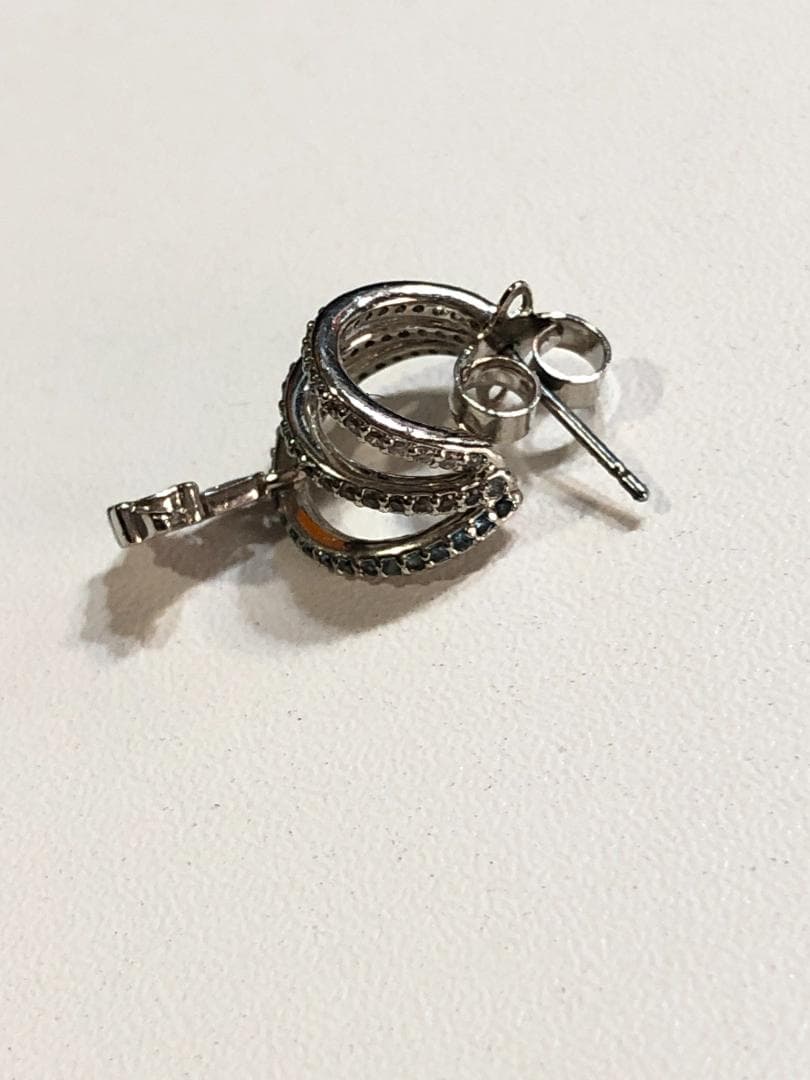 022130 vivienne westwood 三連 オーブ ピアス 片耳