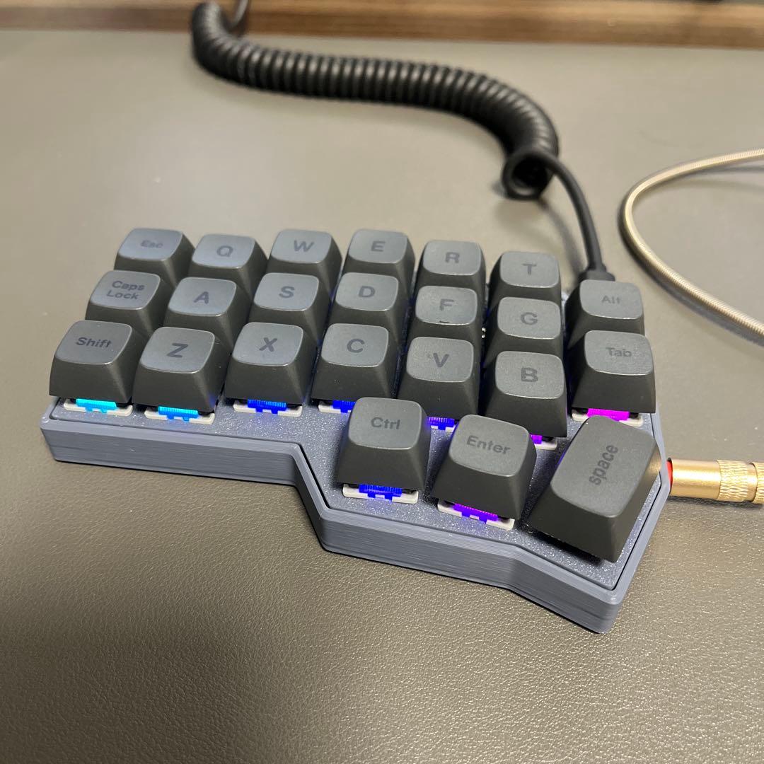 corne v4 cherry 有線 動作確認済み