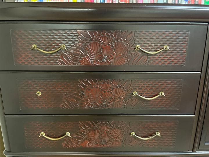 鎌倉彫 和箪笥 高級 芸術品 タンス アンティーク ①のみ