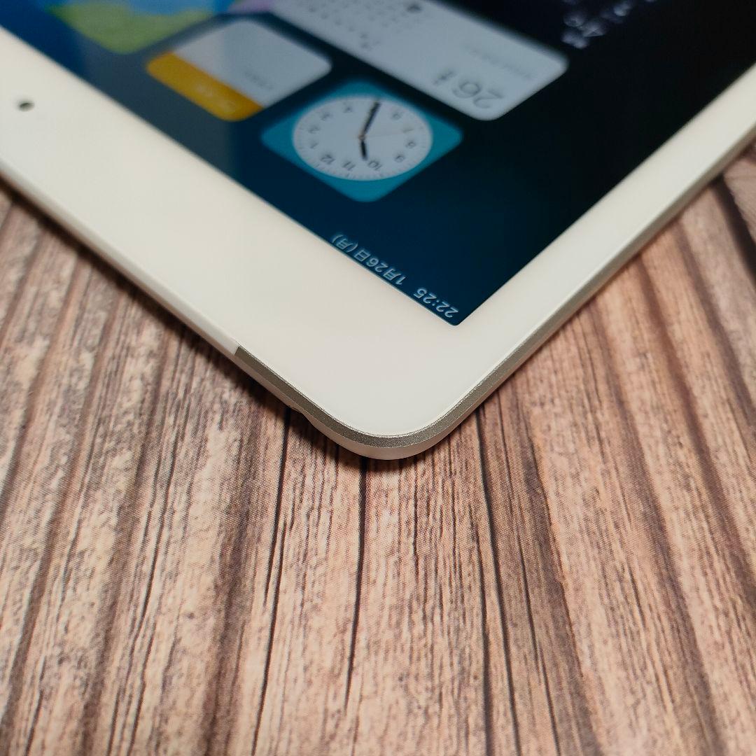 apple iPad 第8世代 32GB シルバー SIMフリー 美品