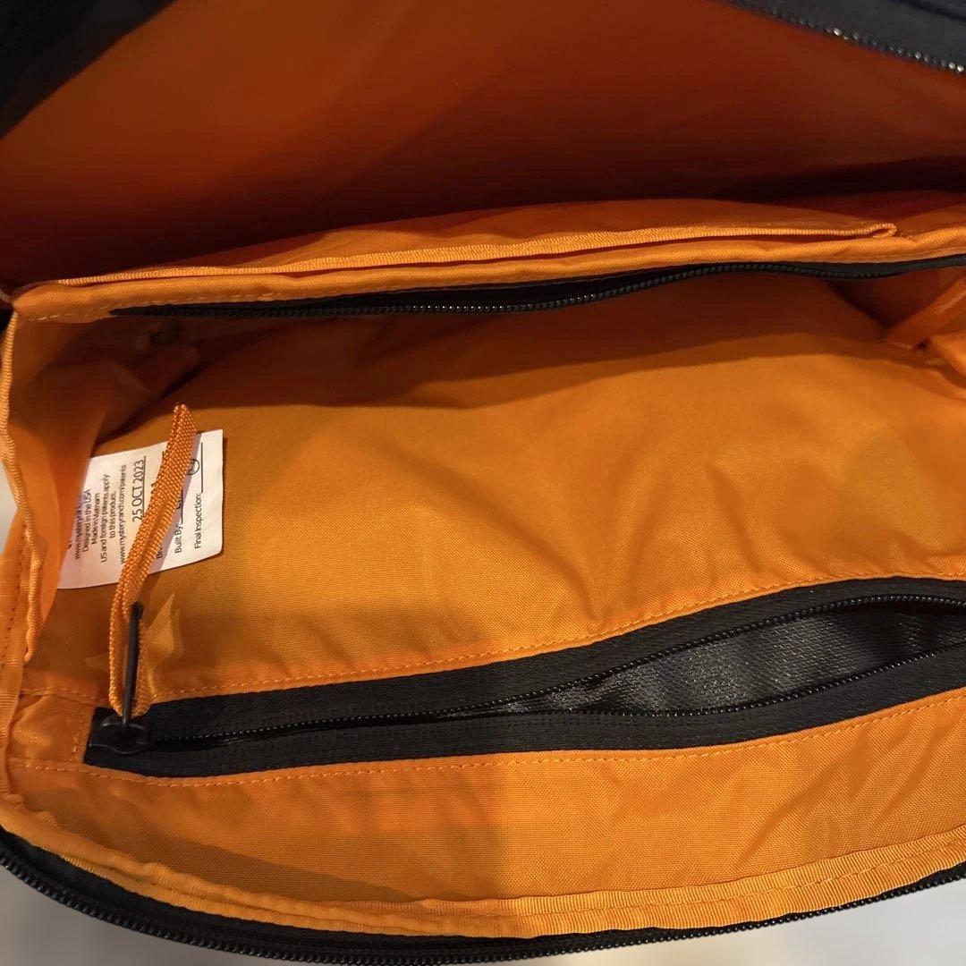 MYSTERY RANCH ブラック ショルダーバッグ