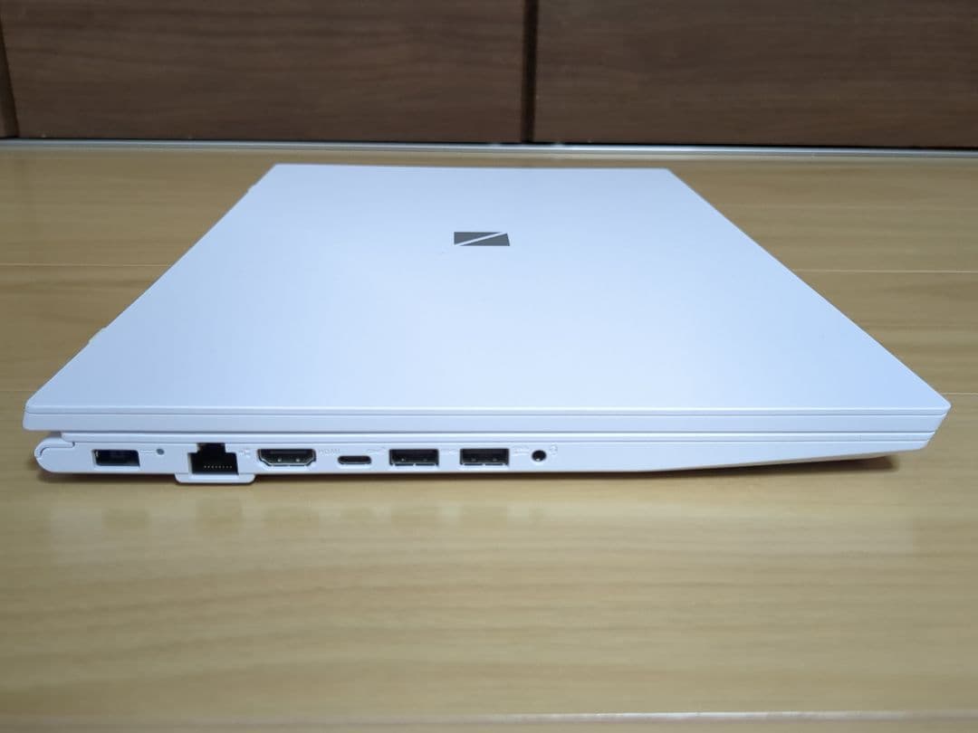 LAVIE N1535/AAW Ryzen 3 8GBメモリ・256GB SSD