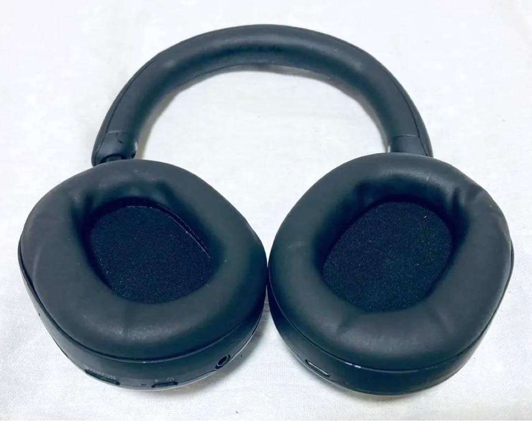 WH-1000XM5 ブラック ワイヤレスヘッドホン 収納ケース付