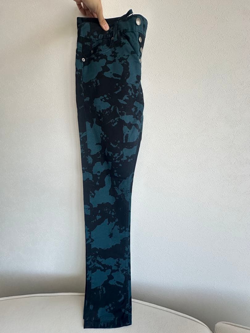MCQ スキニーフィット ダークブルー カモフラージュパンツ W29