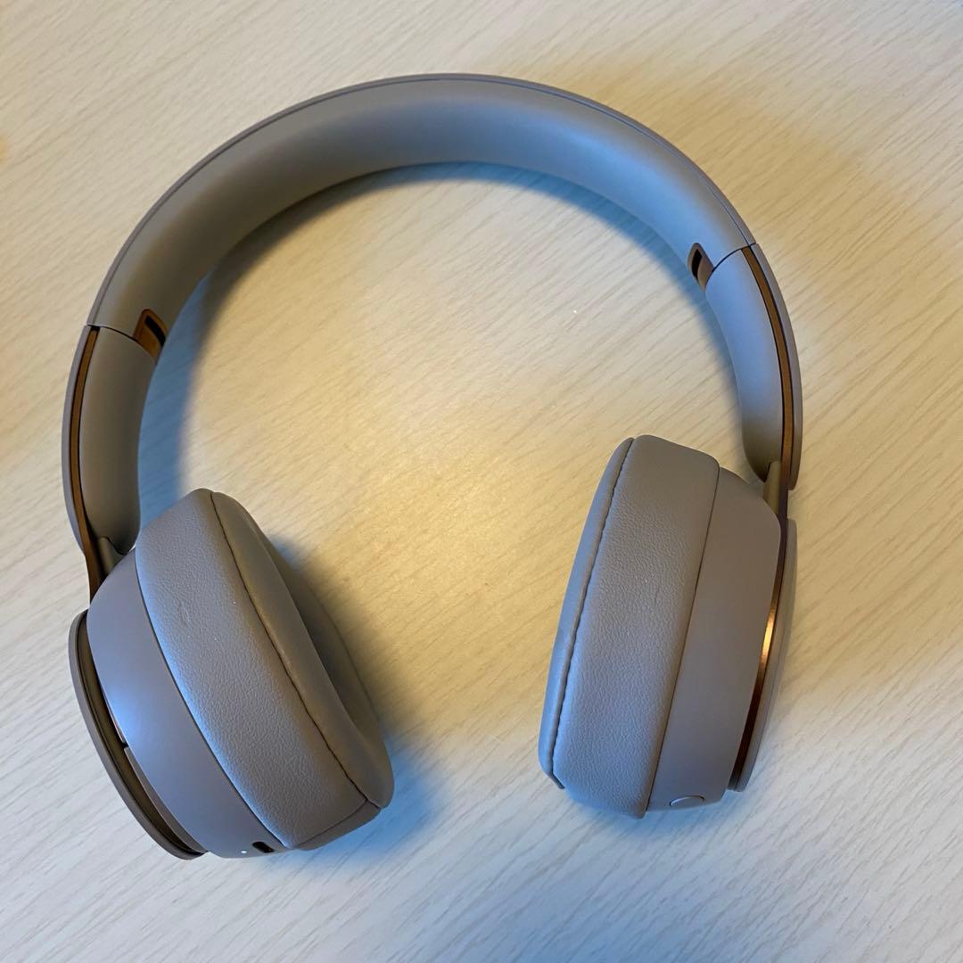 SOLO PRO ワイヤレスヘッドホン