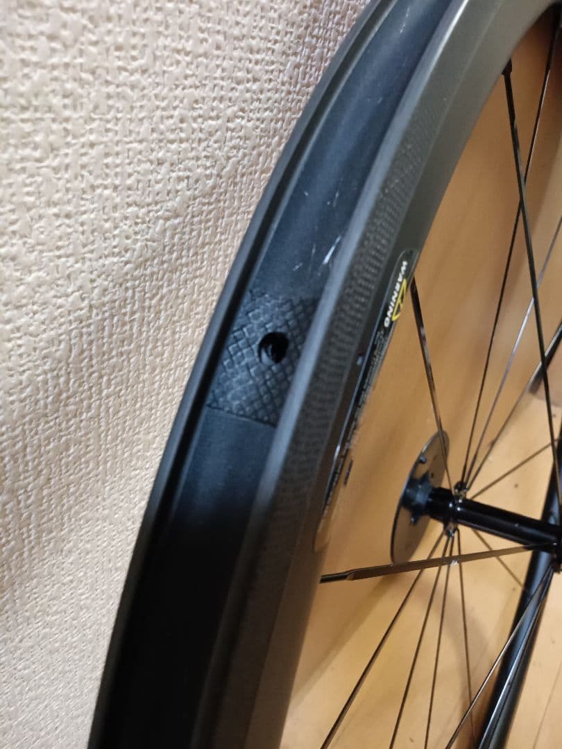 カーボンクリンチャータイヤホイール 黒