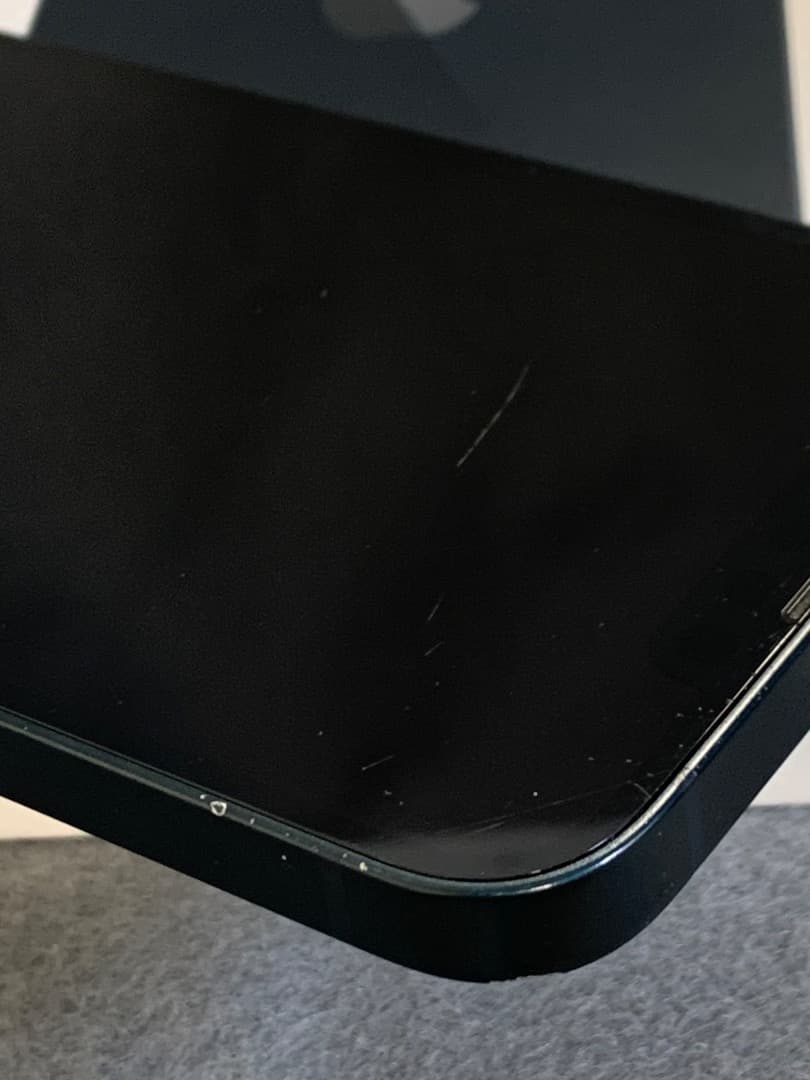 中古品　国内版　SIMフリー　iPhone13 128GB ブルー色