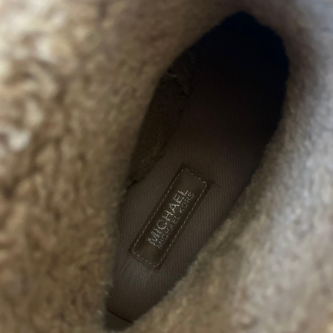 専用☆正規品☆美良品☆マイケルコース ボアブーツ＆アストラット スカート