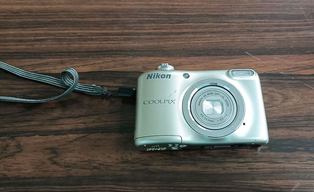 Nikon COOLPIX A10 シルバー コンパクトカメラ