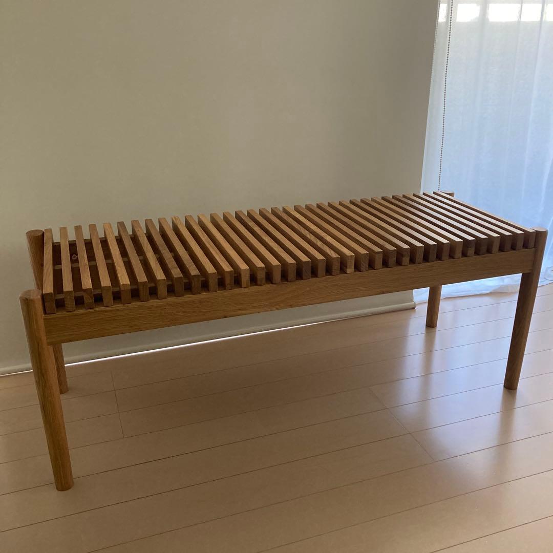 木製スラットデザインテーブル