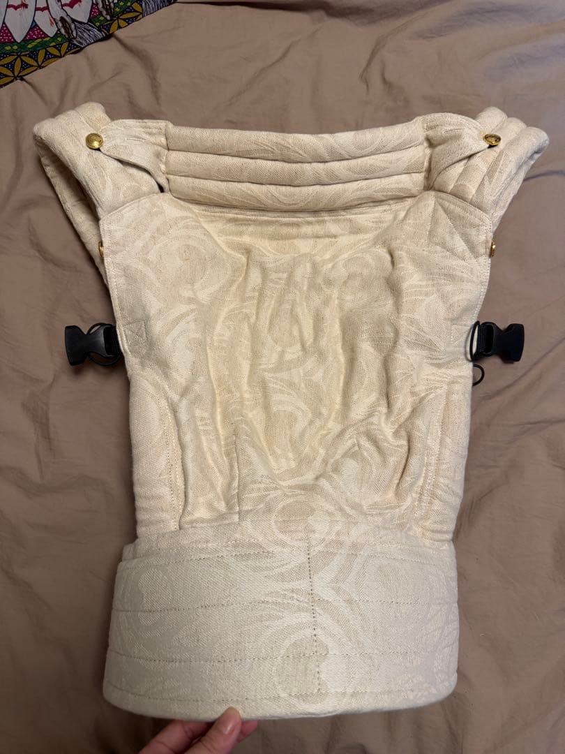 artipoppe抱っこ紐 クリーム色