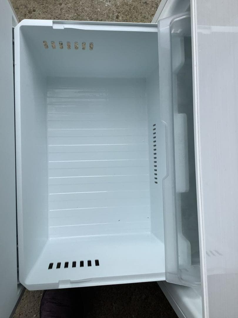 2021年製 東芝 3ドア冷蔵庫 GR-S33SC(WT) 326L