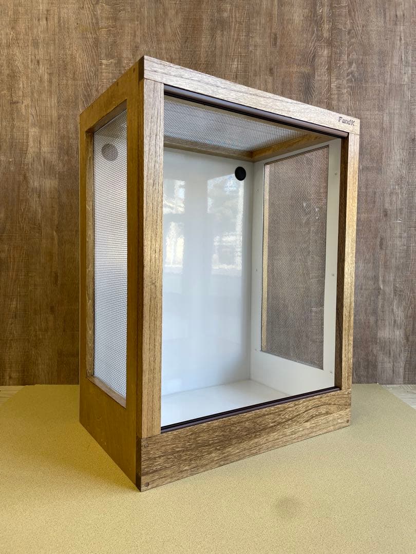 ＦandＫ爬虫類木製ケージ　カメレオン仕様