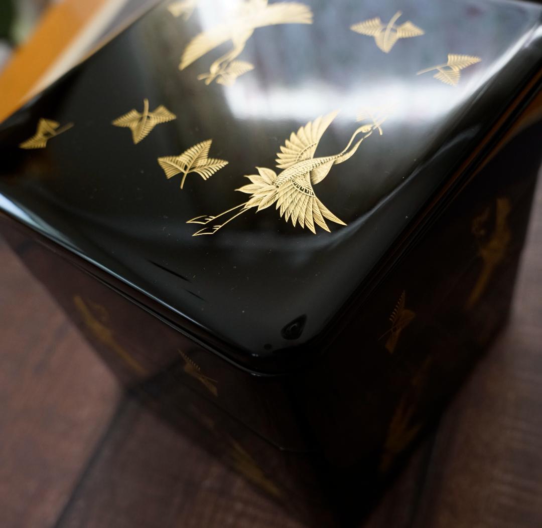 輪島の名店　五島屋漆器　三段重箱　松喰鶴