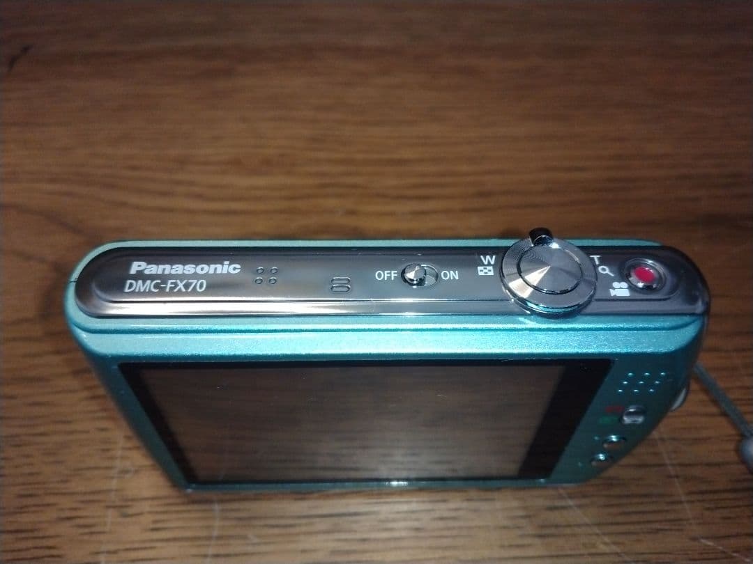 【レア色】 Panasonic デジタルカメラ LUMIX DMC-FX70