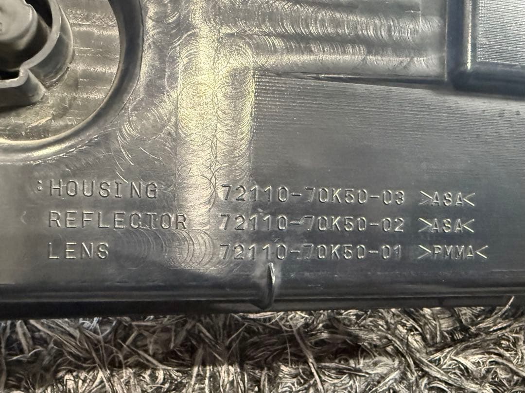 スズキ フロントグリル ワゴンR スティングレー 72110-70K51-0PG