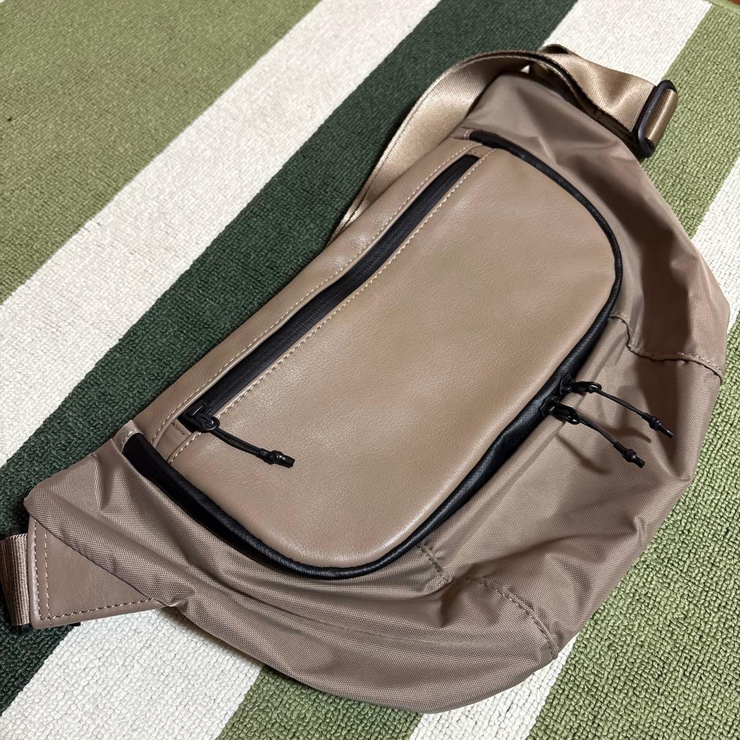 【BURLAPOUTFITTER×ear】レザーフラップジップショルダーバッグ