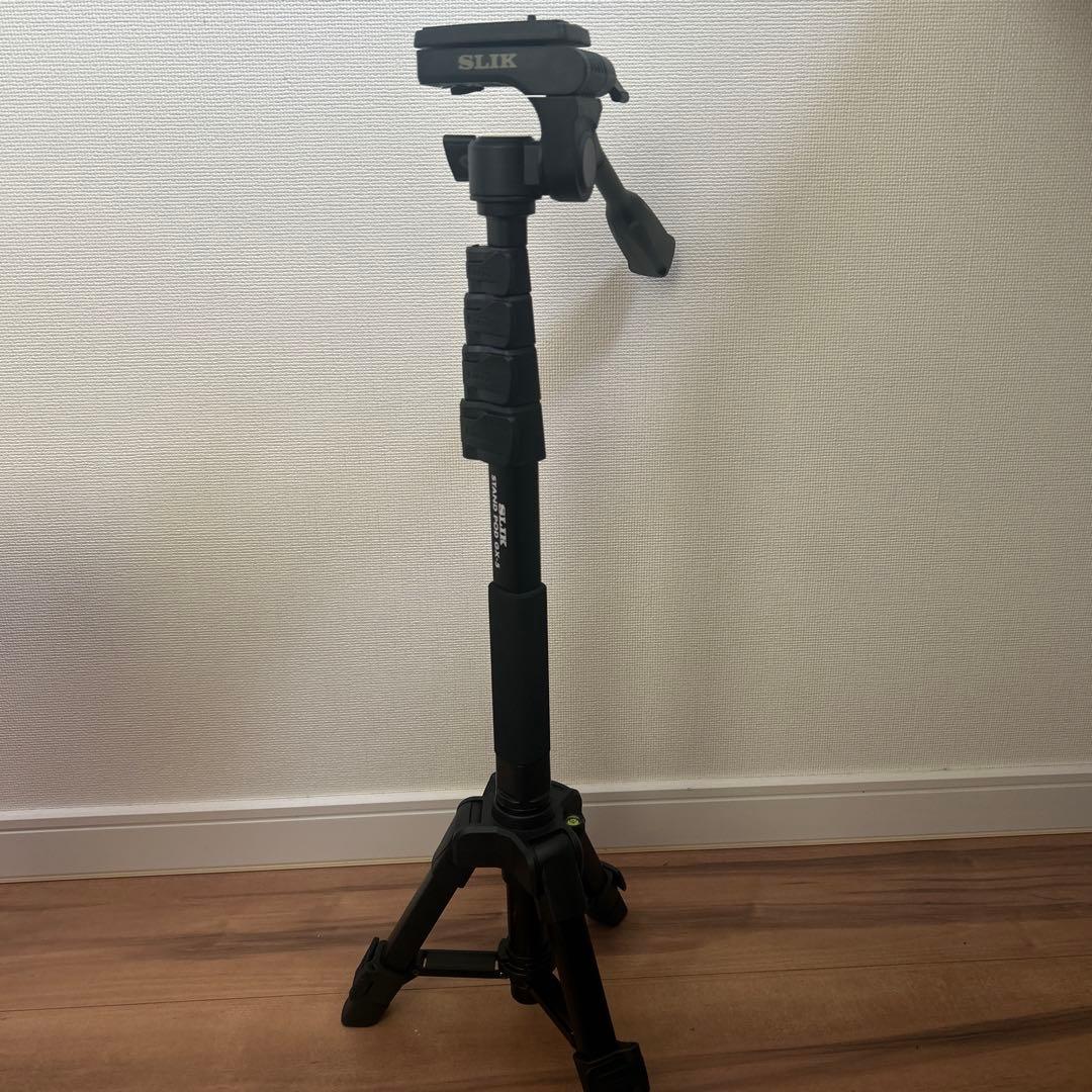 Canon EOS Kiss X7 デジタル一眼レフカメラ　ダブルズームキット