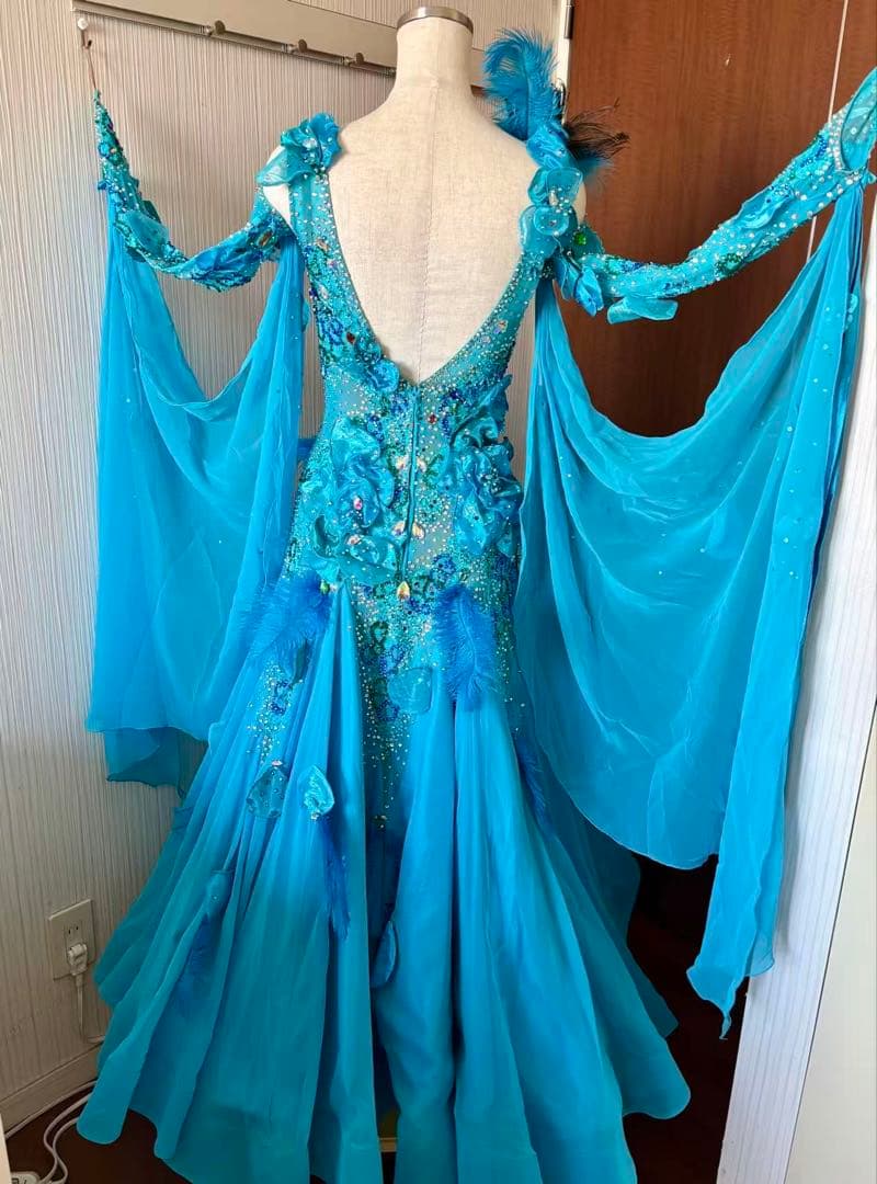 期間限定大幅セール❣️社交ダンスドレス　　タカダンス　ブルー　Ｍ