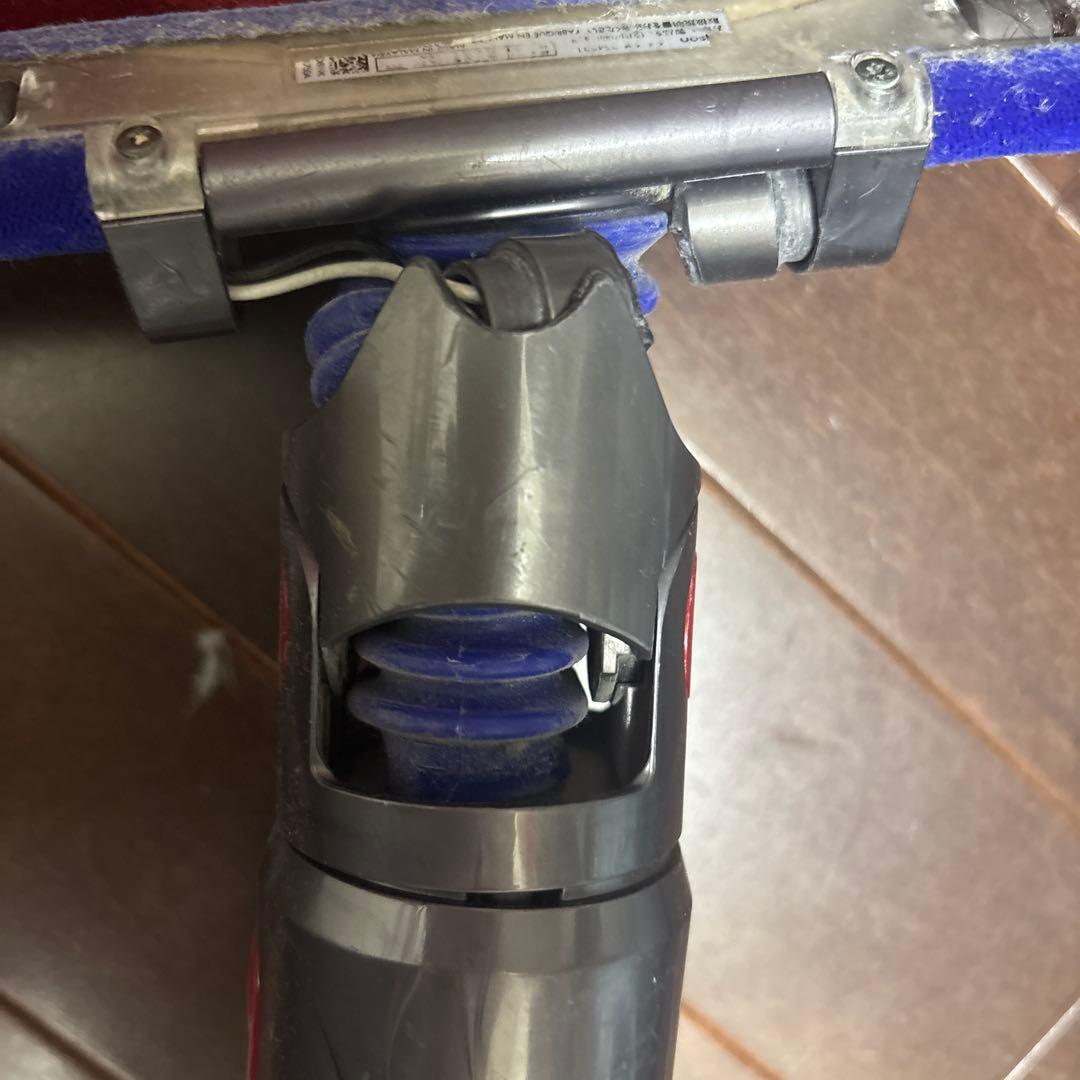 Dyson V8 Slim Fluffy スティッククリーナー　SV10KSLM