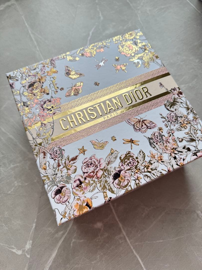 Dior プレステージ ル ゴマージュ ギフトボックス