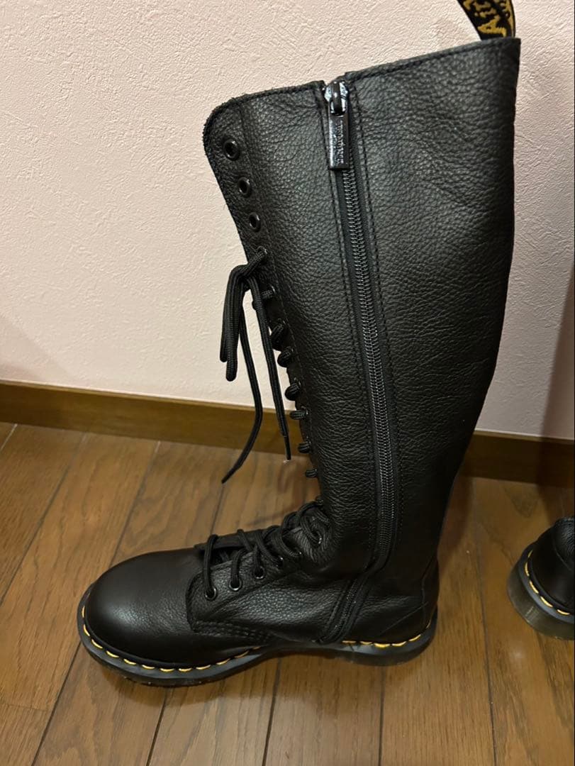 【美品】ドクターマーチン1B60 20ホール UK4