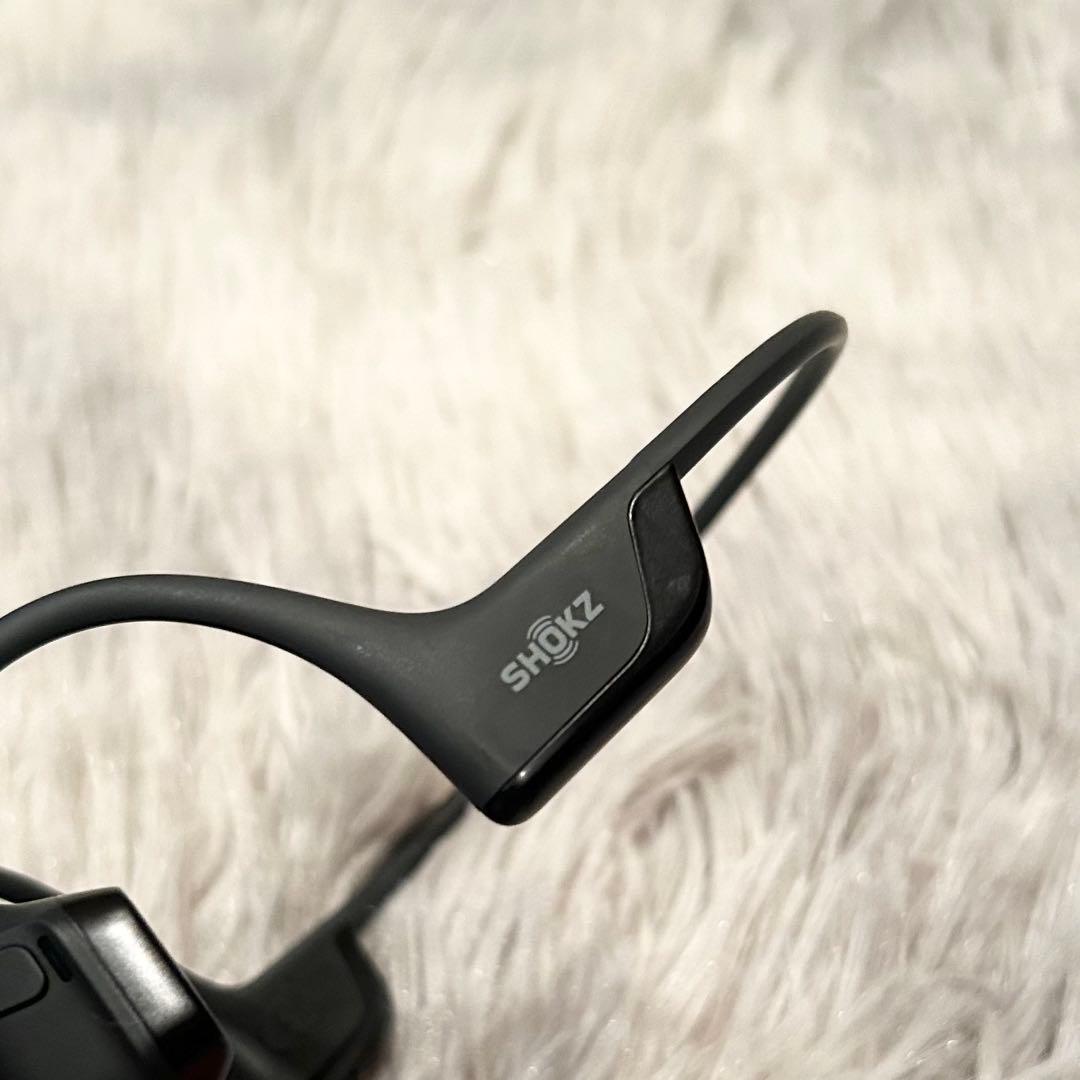 SHOKZ　OPENRUN PRO 2 骨伝導イヤホン グレー 収納ケース付き