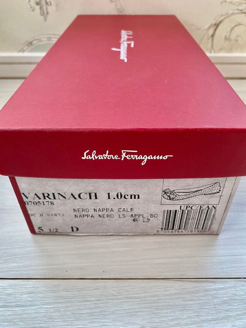美品⭐︎レア⭐︎フェラガモ ヴァリナ　フラットシューズ　5 1/2 D 裏張り済