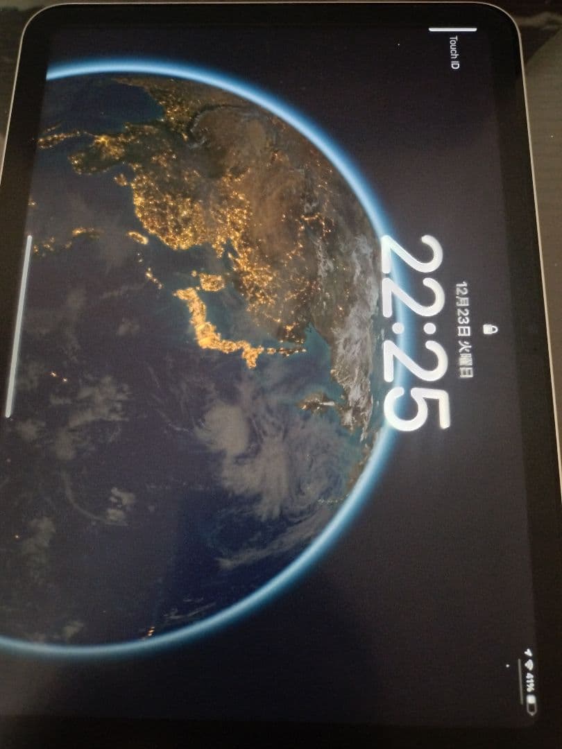 Apple iPad シルバー 10世代 ペンタブフィルム、カバー付き