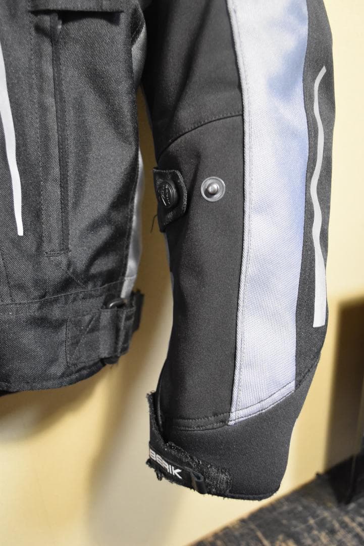 h*o様 BERIK バイク用プロテクターナイロンジャケット 黒/グレー　サイズ