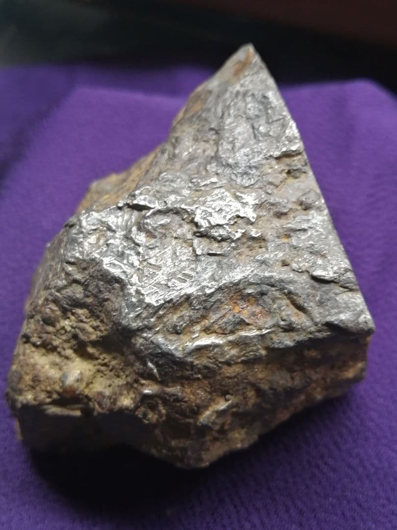 ★【Shoukai】『アルタイ隕石』鉄隕石　本物原石 818g　 隕石内部