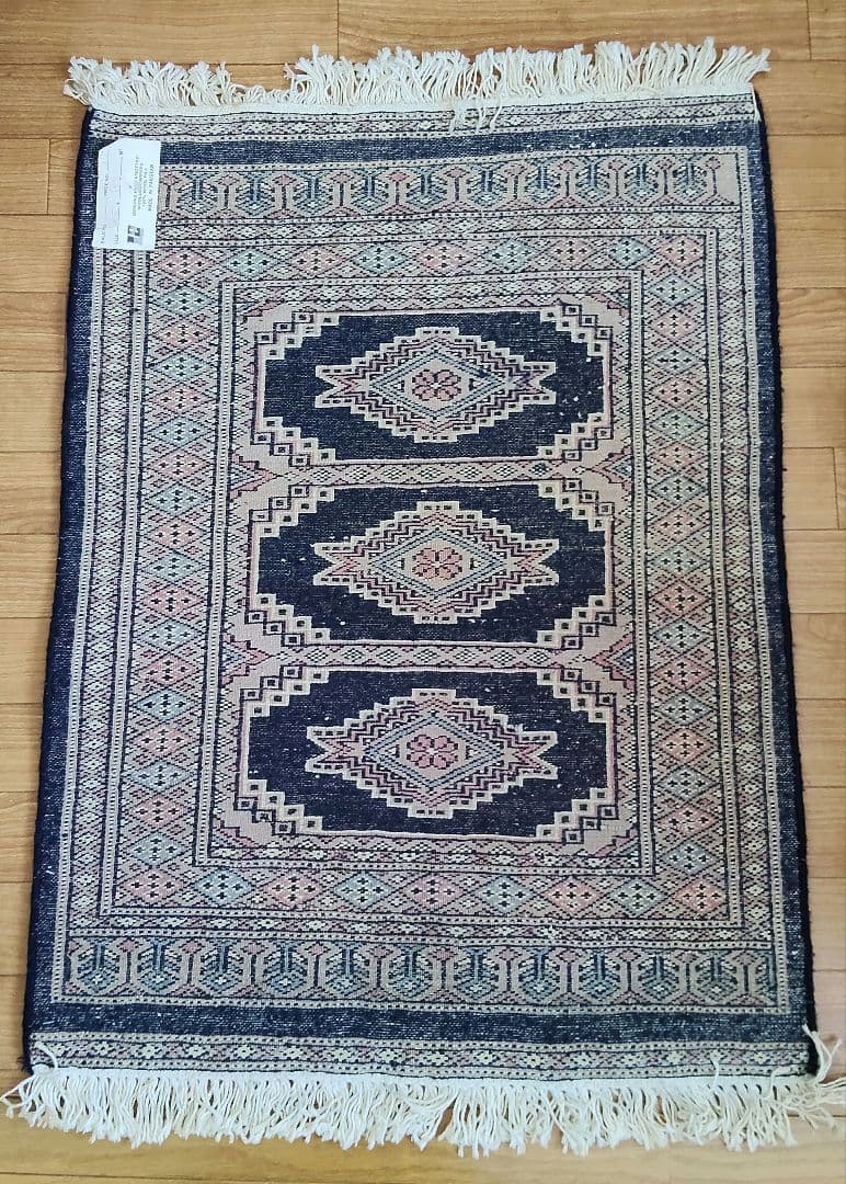 64x84cmパキスタン製手織りラグ　マット