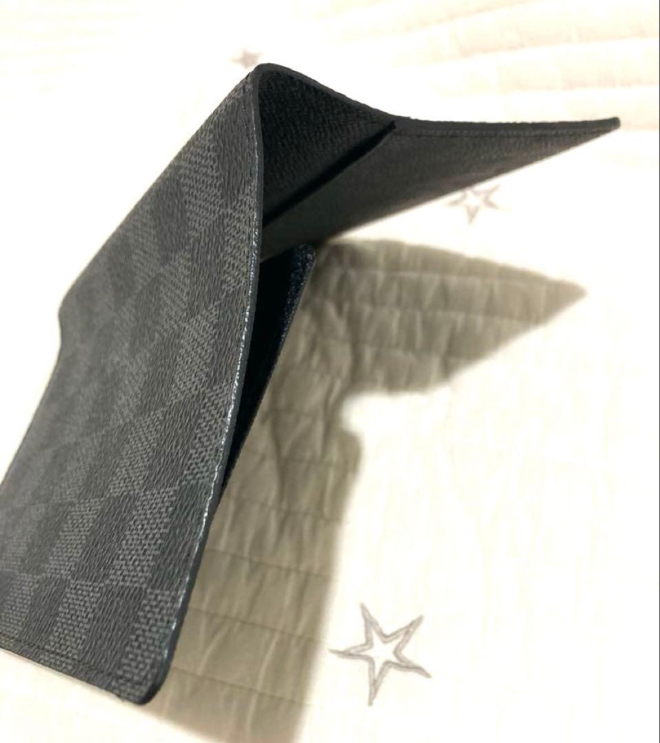 パスポートカバー LOUIS VUITTON ダミエグラフィット イニシャル入り