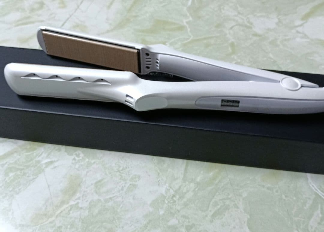 絹女 ～キヌージョ～ KINUJO ストレートアイロン(箱あり)